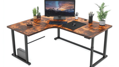 How a Corner Computer Desk Maximizes Space and Efficiency