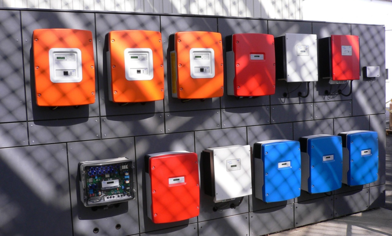 Optimizing Business Energy Use with Smart Power Inverters