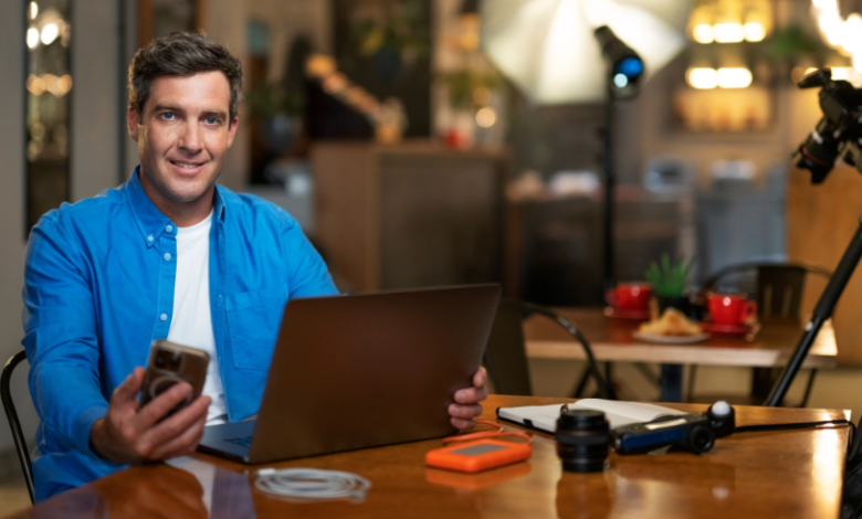 What are cross-border payments? How B2B businesses can use Payoneer for global transactions