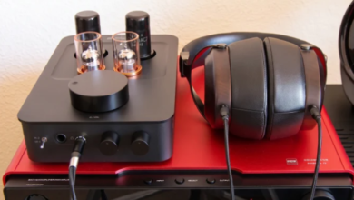 Headset, Headphones or Speakers? Choosing a Game Audio Setup for Your Space